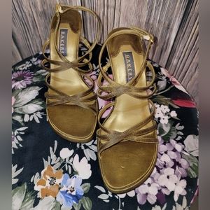 Olive green sandal heel size 6